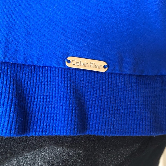 Great condition flowy Calvin Klein long sleeve - Picture 3 of 6